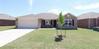 New Construction with Pond View! 4 Bed 2 Bath Broken Arrow Gallery 1