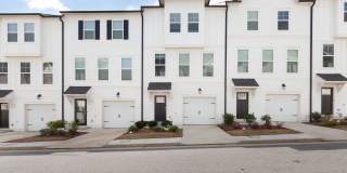 Newly Constructed 3bd/3.5ba w/ Gym, Min From Airport and Downtown Hapeville! Gallery 1