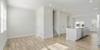 7550 JOHNNYCAKE Road Gallery 6