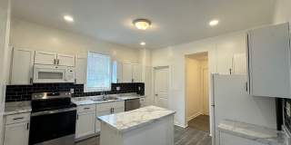 41 South Oakley Avenue Gallery 29