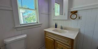 Spacious 3-Bedroom Midtown Home with Central A/C & Two Assigned Parking Spaces Gallery 22