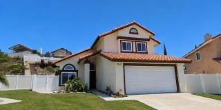 Beautiful Three Bedroom Two and a Half Bathroom Home in Murrieta! Gallery 1