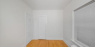 735 Hinman Avenue Gallery 10