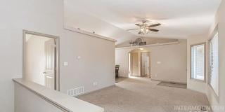 2221 Frontier Drive Gallery 41