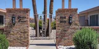 GREAT TOWNHOME IN YUCCA COURT-SUN CITY!! Gallery 1