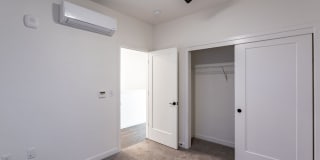 The Angelino Gallery 32