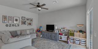 GORGEOUS TOWNHOME BUILT IN 2020 LOCATED IN A GATED COMMUNITY! Gallery 16