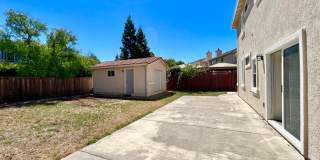 Spacious Four Bedroom Napa Home Gallery 28