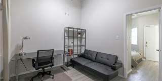Furnished 1x1 North Campus Apartment on Guad Gallery 10