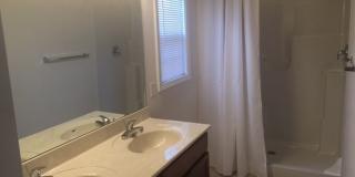 3 Bedroom 2.5 Half Bath House with 1 car garage Gallery 1