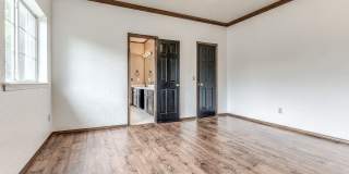 Spacious Home + East Edmond + 4 bedrooms Gallery 34