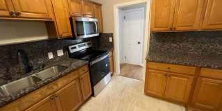 **4/2 Single Family home Available Now!!** Gallery 4