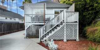 6008 Carlton Way Gallery 25