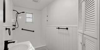 5165 GREENWOOD STREET Gallery 27