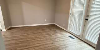 Newly Renovated 3 Bedroom 2 Bath w/ Flex Room Located in a Sought-after Neighborhood! Gallery 5