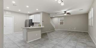 7135 Elder Street Gallery 12