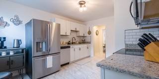 Solid brick duplex located in Forest Acres Gallery 31