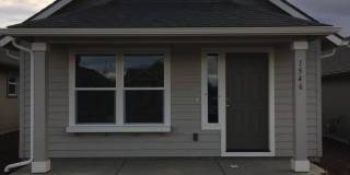 2 Bedroom 1 Bath Cottage in SW Redmond Gallery 1