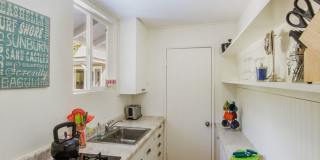 Historic Home+guest cottage in Kahala near the Beach w/Pool & AC: Ho'okipa Villa Gallery 29