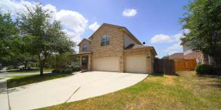 Spacious Home in Cibolo with 3 Car Garage! Realor Commission: $750 Gallery 7