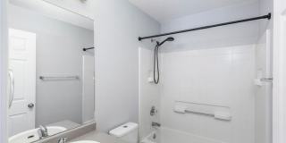 Spacious 5 BR House in Aurora Gallery 14
