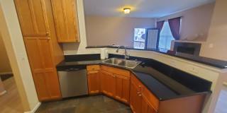 Spacious 2B/2B Main Level Condo With Garage NOW AVAILABLE Gallery 26