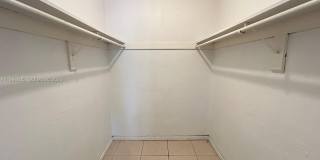 7483 SW 82nd St Gallery 25