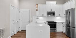 3BD/2.5BA - Derwood Townhouse Condo - Attached 1 Car Garage Gallery 9