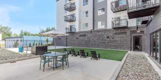 Pointe by Vintage Gallery 4