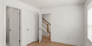 504 Edwin Street Gallery 7