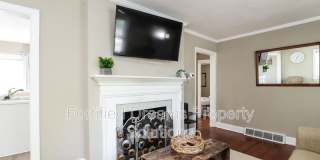 2203 Maywood St. Gallery 7