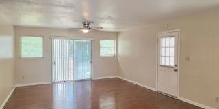 Quaint 3-Bedroom Home Gallery 4