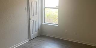 1104 Nicholas Cr. - B Gallery 7