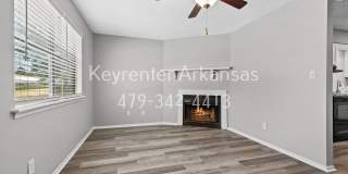 Cozy 2 Bedroom Duplex with Fireplace & Spacious Backyard! Gallery 8
