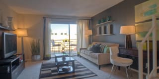 Avalon Woodland Hills Gallery 10