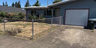 Updated single level 2 bed/1 bath duplex in Springfield! Gallery 1