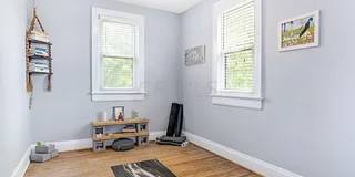Stunning Victorian Duplex for Rent Gallery 13
