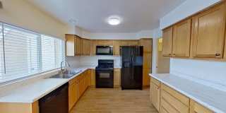 Move-in Special: 8 Albany, Irvine: Charming 2 Bed 1.5 Bath Townhome in El Camino Real! Gallery 8
