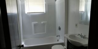 1901 Seneca St Gallery 9