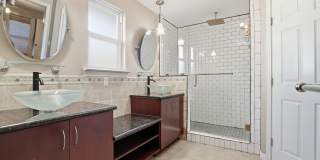 Charming 4-Bedroom Home with Spacious Living Areas in Convenient Location Gallery 21