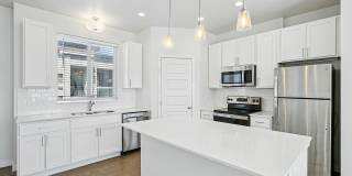 Carrington Square Gallery 67