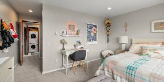716 1/2 W Argand St Gallery 20