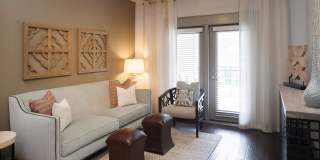 Alma on Maple Gallery 16