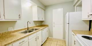 3907 Englewood Circle Gallery 3