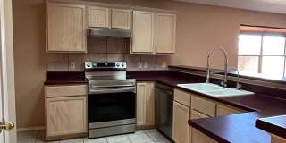 Beautiful Home in Plantation Oaks Gallery 4