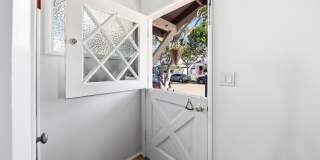 Furnished Balboa Peninsula Point Cottage Home | Available November 1st – April 30th Furnished Balboa Peninsula Point Cottage Home | Available November 1st – April 30th Gallery 4
