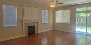 Adorable 3 bedroom 2.5 bath with loft Gallery 8