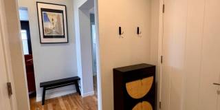 LUXURY 4 Bedroom home in NORTHGATE with Mountain Views Gallery 13