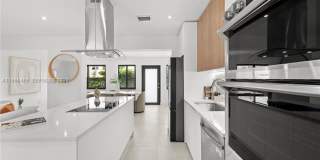8246 NE 2nd Ct MIAMI, FL 33138 Gallery 6
