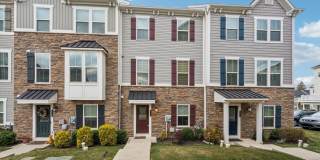Luxury 3B/4B Townhome in Malvern! Gallery 1